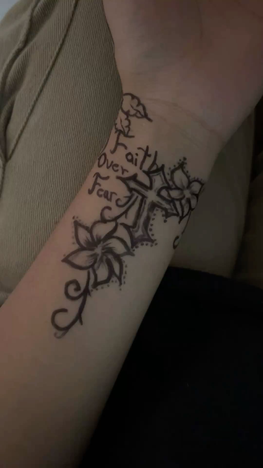Inspirational Faith Over Fear Design with Floral Elements